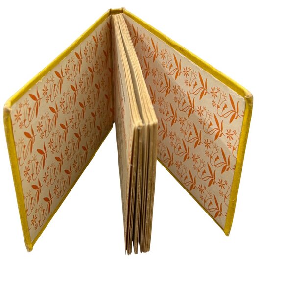 A Guide To Wild Flowers Woodland Flowers Book By T.H. Everett - Picture 6 of 8